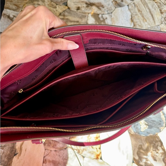 TORY BURCH | Emerson Large Black Leather Tote - Picture 6 of 6